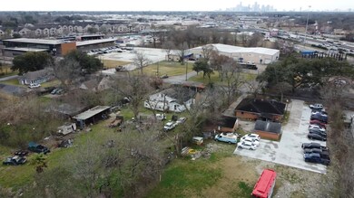 711 E Burress St, Houston, TX 77022 - photo 5