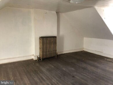 521 Howard Ave, Lancaster, PA 17602 - photo 5