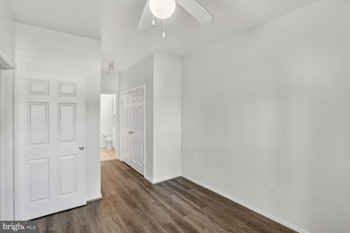 3021 Nicosh Cir unit 1108, Falls Church, VA 22042 - photo 7