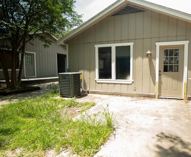 9750 Deer Trail Dr, Houston, TX 77038 - photo 5