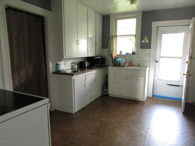 1031 Wheeler Ave, Scranton, PA 18510 - photo 6