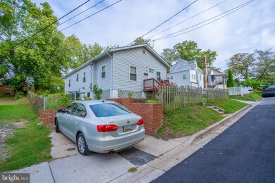 911 Elfin Ave, Capitol Heights, MD 20743 - photo 3