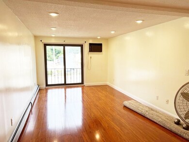 127 King St unit 203, Franklin, MA 02038 - photo 2