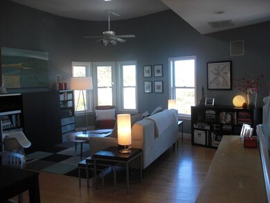 102 Hampshire St unit 4, Cambridge, MA 02139 - photo 4