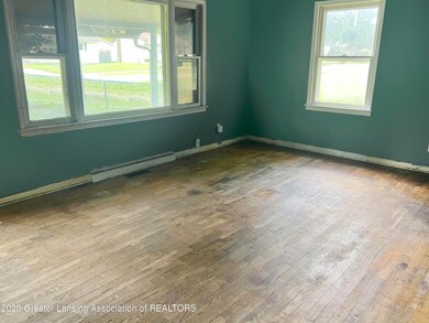 6041 Hughes Rd, Lansing, MI 48911 - photo 7