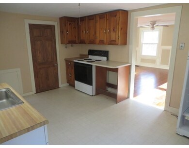 110 Stone Farm Ln, Greenfield, MA 01301 - photo 5