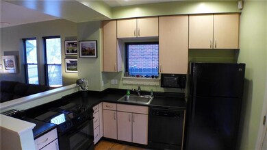 Kitchen: Tons of Storage