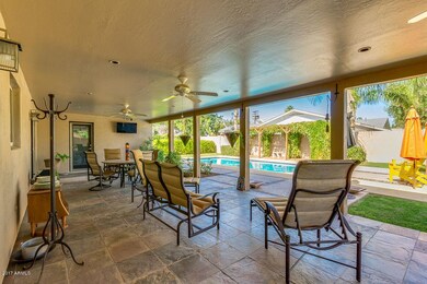 COVERED BACK PATIO