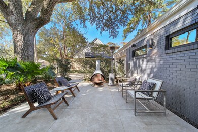 12430 Perthshire Rd, Houston, TX 77024 - photo 6