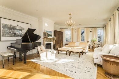93 Charter St, Boston, MA 02113 - photo 5