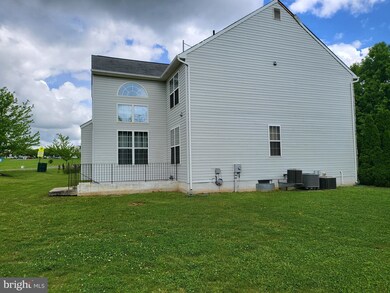 12518 Lava Ct, Hagerstown, MD 21740 - photo 4