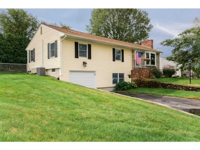 21 Willow Rd, Greenville, RI 02828 - photo 2