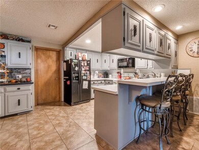 6505 W 9th St, Cushing, OK 74023 - photo 6