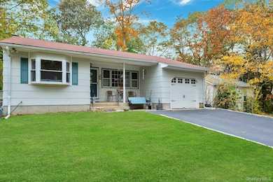 210 3rd St, Laurel, NY 11948 - photo 5