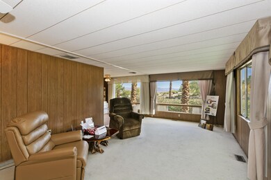 005_Living Room