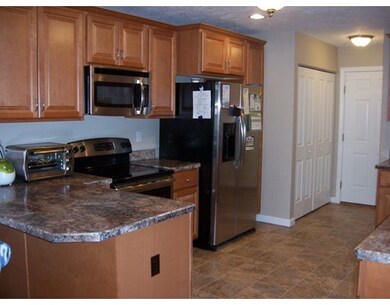 5 Maplecrest Cir unit 8, Chicopee, MA 01013 - photo 7