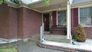 135 Aulbern Dr W, Mount Washington, KY 40047 - photo 3