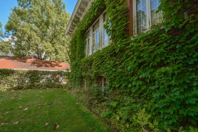 555 E Mansion St, Marshall, MI 49068 - photo 6