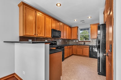 2820 Glacier Way unit B, Wauconda, IL 60084 - photo 7