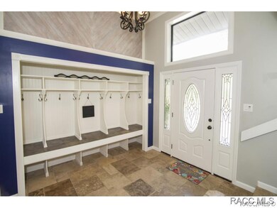 Foyer w/ bench/landing zone