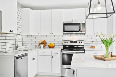 12827N30th008