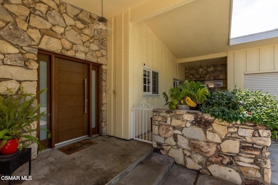 23762 Ladrillo St Los Angeles CA 91367 U