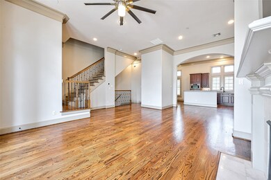Kitchen view from living room (12' ceilings) Custo
