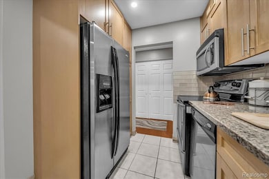 1001 W Jefferson Ave unit 2i, Detroit, MI 48226 - photo 4