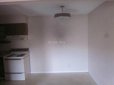 Kitchen. Dining area