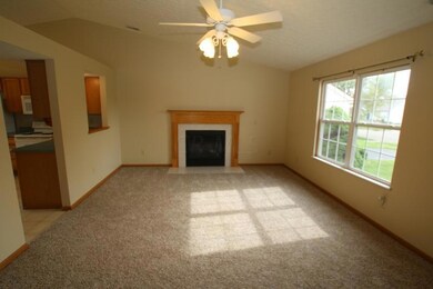 9232 Prestwick Green Dr, Columbus, OH 43240 - photo 3