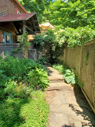 2 Sand Hill Rd, Putney, VT 05346 - photo 2