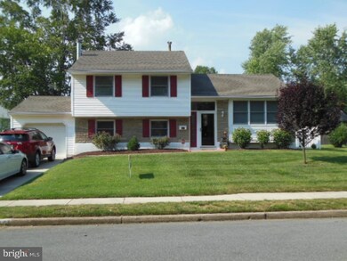 441 Parkview Dr, Mount Holly, NJ 08060 - photo 2