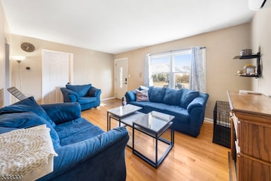 26 Edward Ct, Clifton, NJ 07011 - photo 6