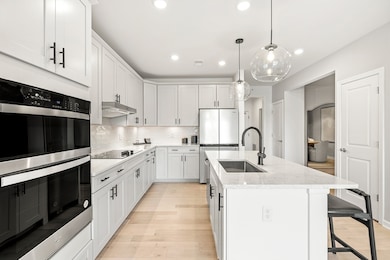 399 Neponset St unit 310, Canton, MA 02021 - photo 4