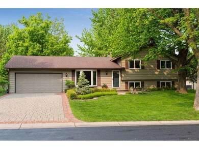 Great curb appeal with paved driveway!