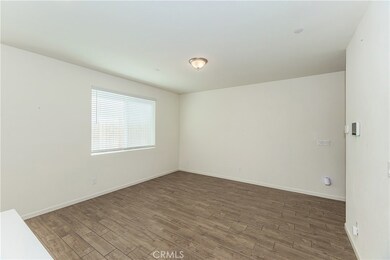 2276 N Columbus Dr, Fresno, CA 93727 - photo 6