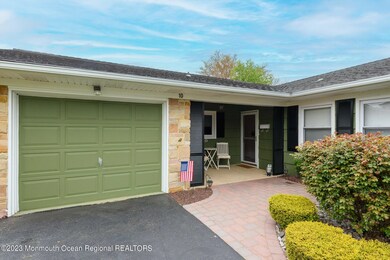 10 Ivanhoe Ln, Matawan, NJ 07747 - photo 3