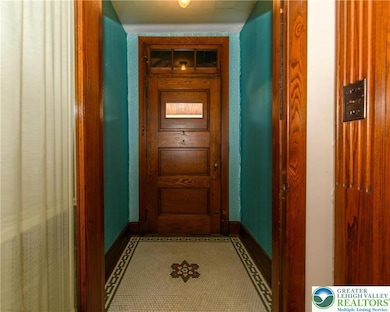 426 S 2nd St, Bangor, PA 18013 - photo 5