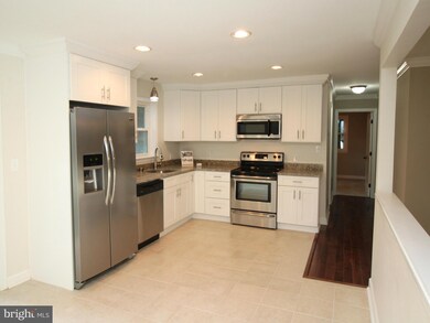 896 Chestnut Tree Dr, Annapolis, MD 21409 - photo 5