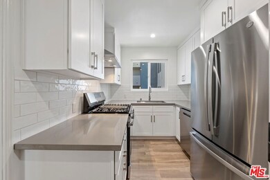 1250 N Crescent Heights Blvd unit 2, West Hollywood, CA 90046 - photo 7