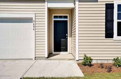 9606LargeOakCourt-02