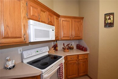 2309 NE 7th St, Moore, OK 73160 - photo 6