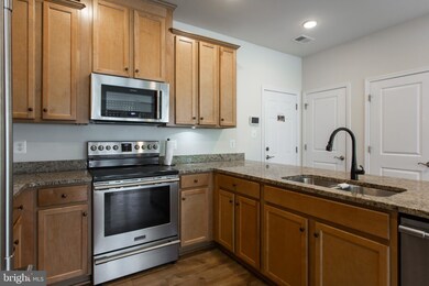 6949 Stoddert Ln, Landover, MD 20785 - photo 6