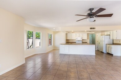 5001 E charter Oak-13