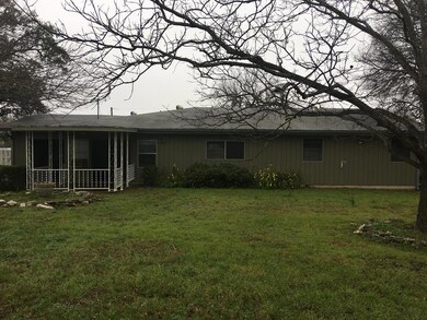 103 Hale St, Fredericksburg, TX 78624 - photo 3