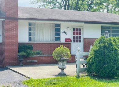 3840 Karl Rd, Columbus, OH 43224 - photo 2