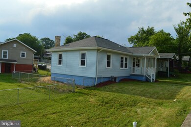 204 44th St NE, Washington, DC 20019 - photo 2