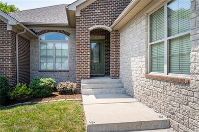 1017 Charlet Ridge Dr, Floyds Knobs, IN 47119 - photo 4