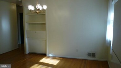 13300 Turkey Branch Pkwy, Rockville, MD 20853 - photo 2