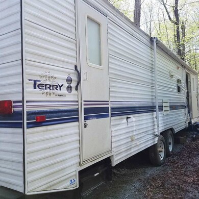 411 Martin Pond Ln unit 1, Groton, VT 05046 - photo 6